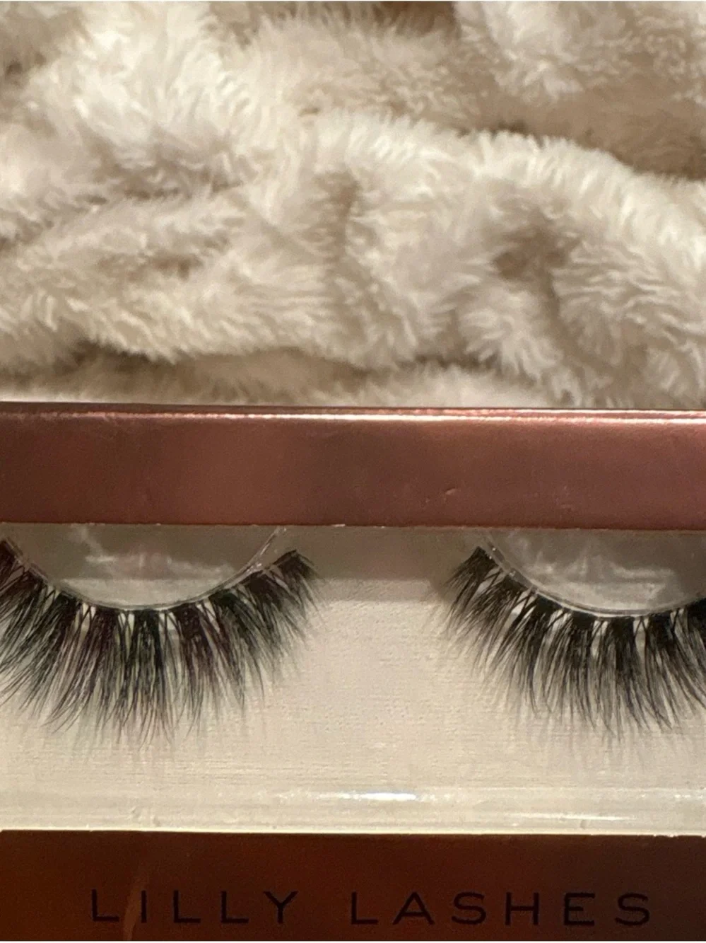 Lilly Lashes Dramatic Black Wispy Lashes